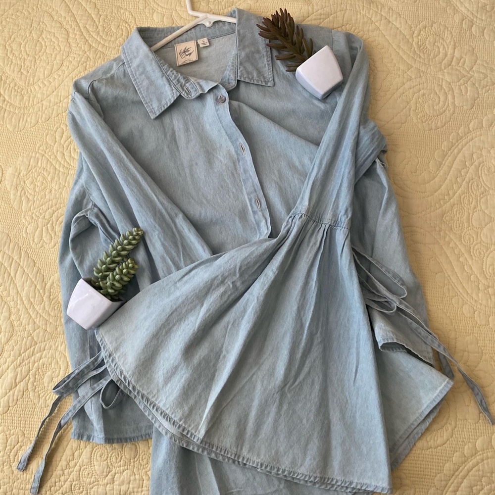 Cropped Bell Sleeve Button Down